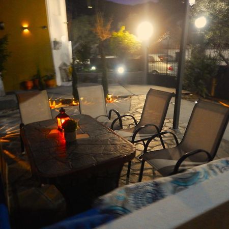 Villa Myrsini' S House Néa Péramos Esterno foto
