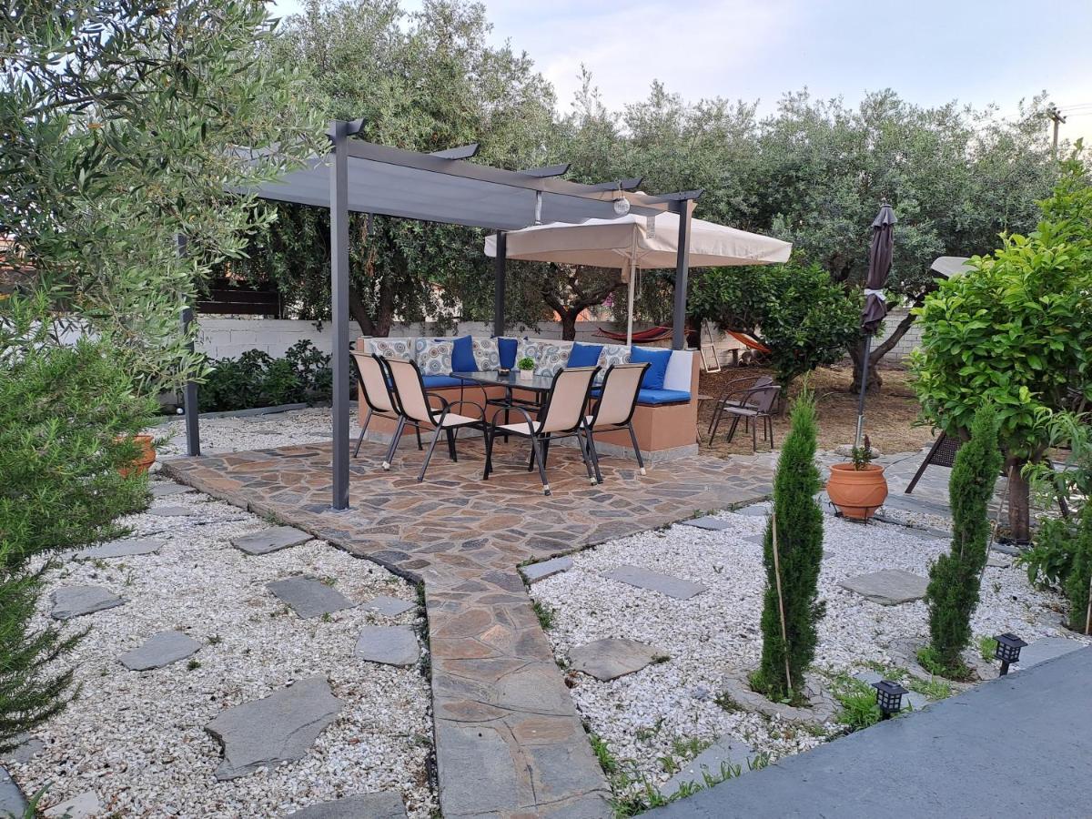 Villa Myrsini' S House Néa Péramos Esterno foto