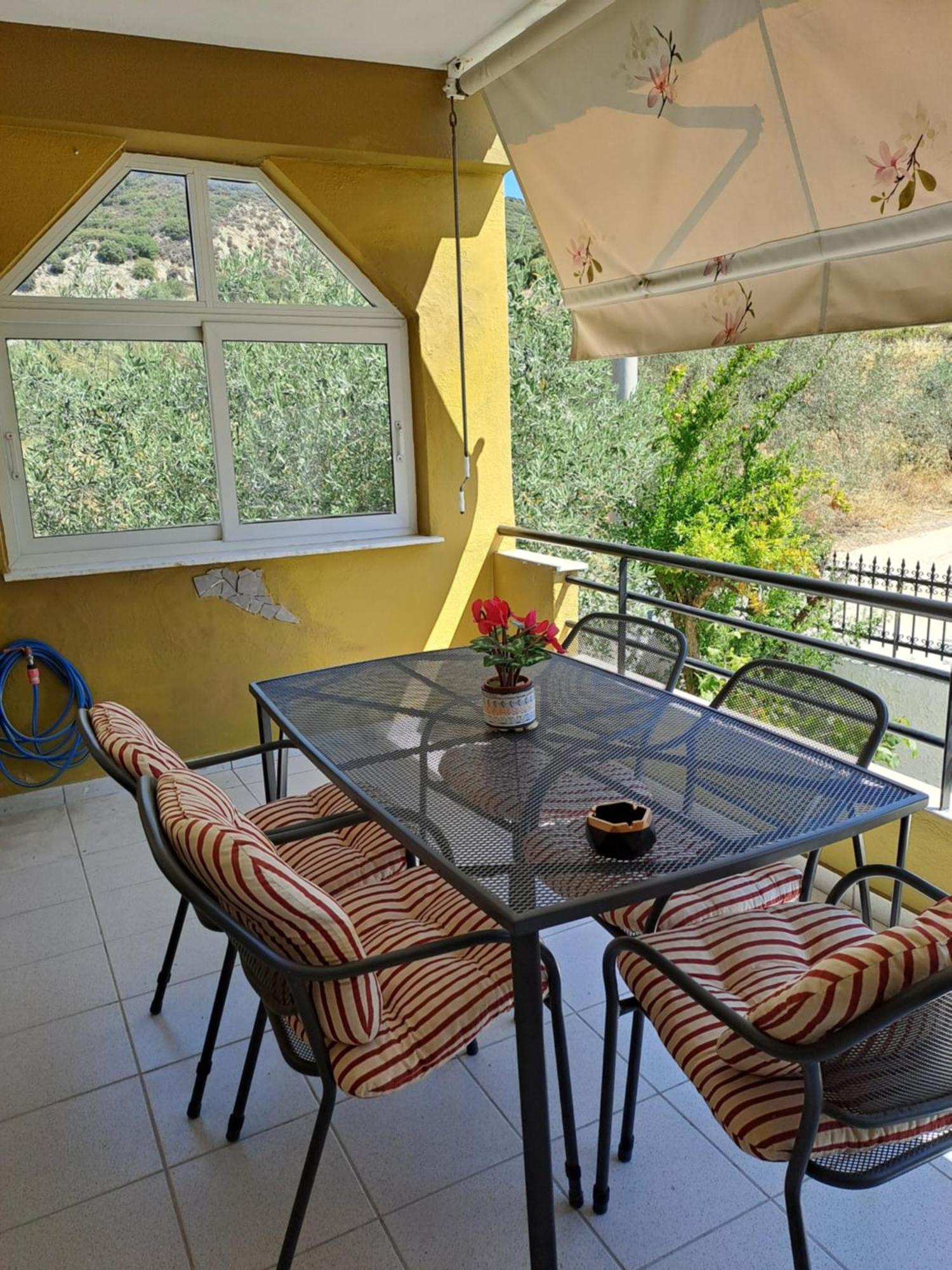 Villa Myrsini' S House Néa Péramos Esterno foto