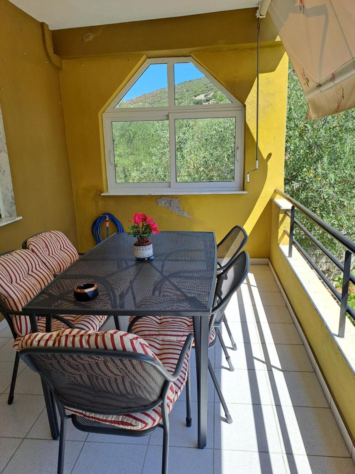 Villa Myrsini' S House Néa Péramos Esterno foto